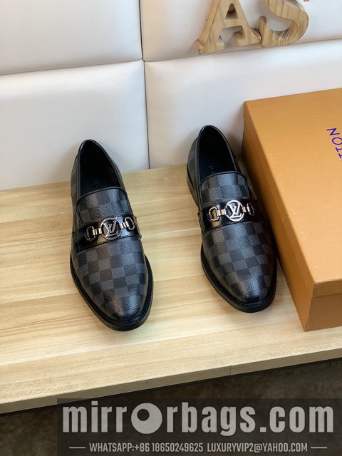 LV Replica Shoes LV SZ 38-44 22301302-3 2colors