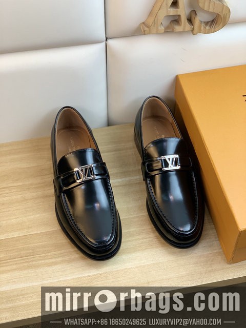 LV Replica Shoes LV SZ 38-44 22301305