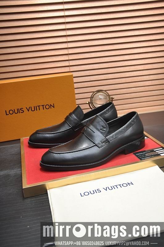 LV Replica Shoes LV sz38-45 mnf0557