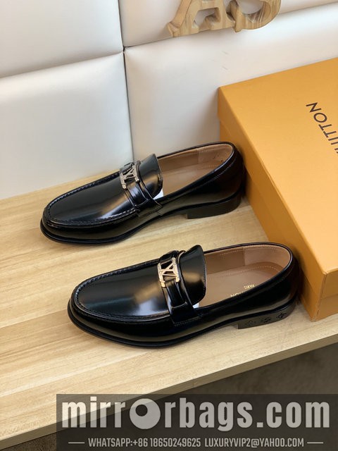 LV Replica Shoes LV SZ 38-44 22301305