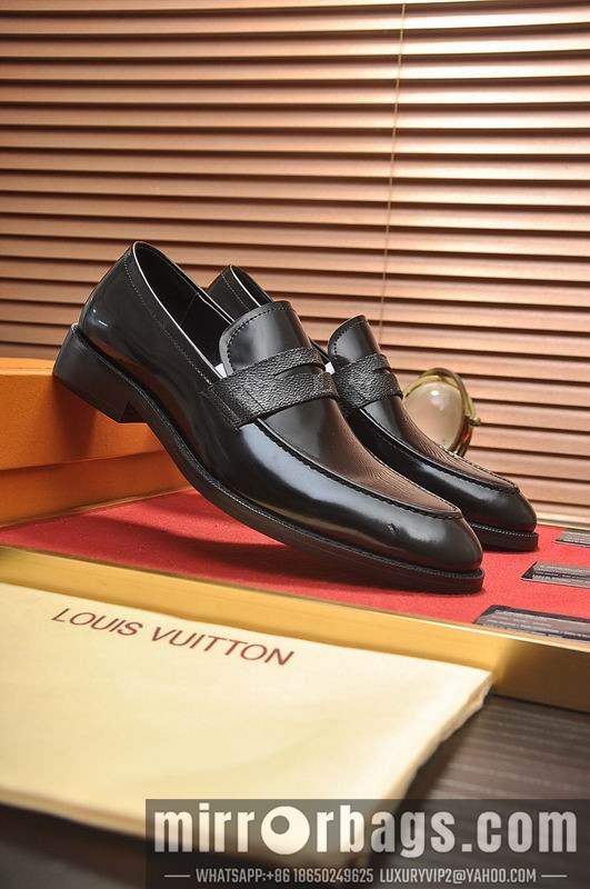 LV Replica Shoes LV sz38-45 mnf0459