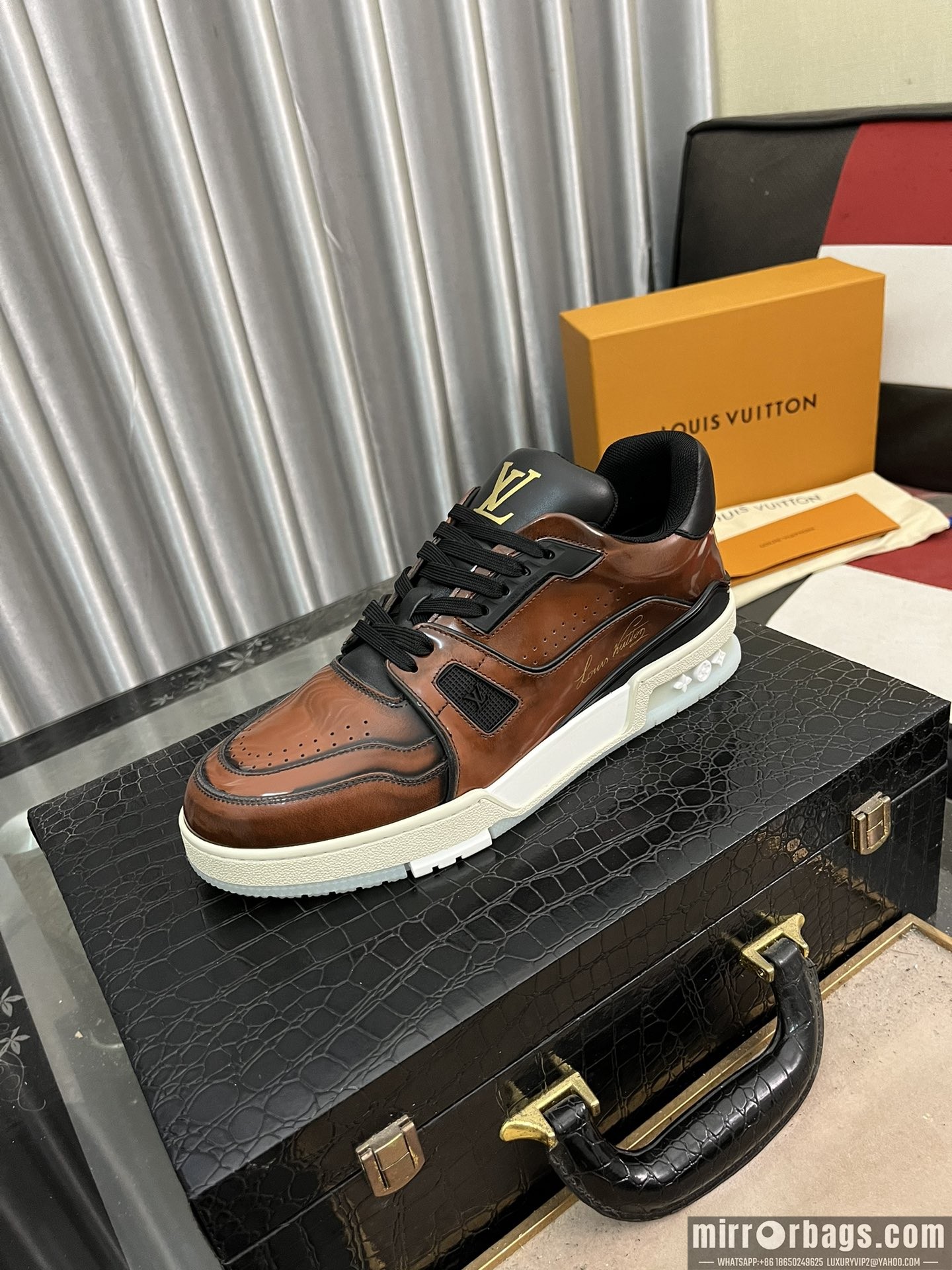 LV Replica Shoes LV sz38-44 hnh0236