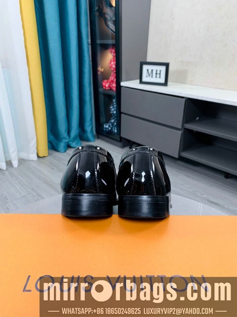 LV Replica Shoes LV SZ 38-44 22224017-8 2colors