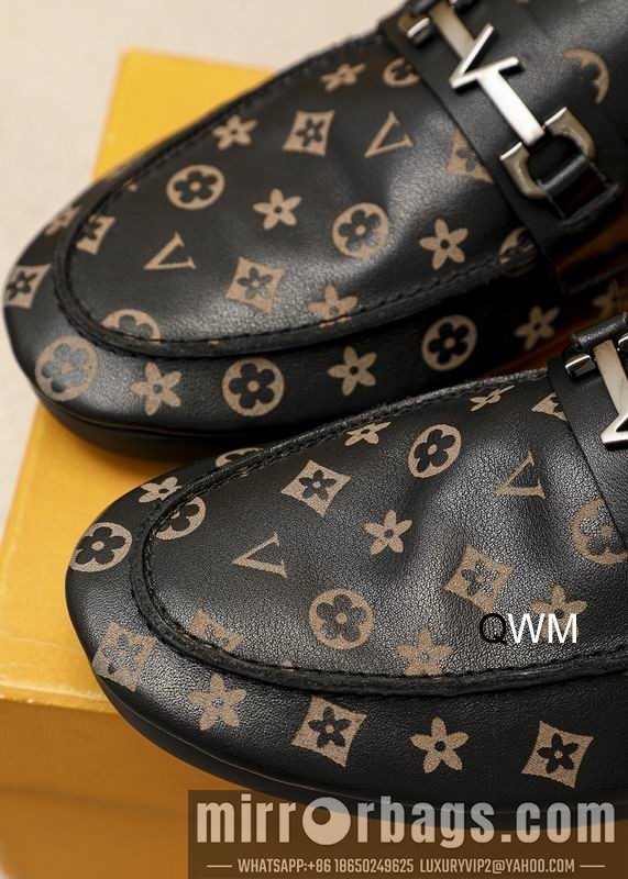 LV Replica Shoes LV colour sz38-45 WM0907