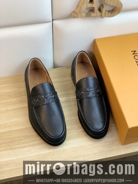 LV Replica Shoes LV SZ 38-44 22301304