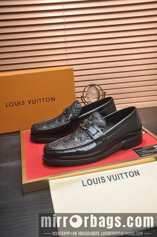 LV Replica Shoes LV sz38-45 mnf0560