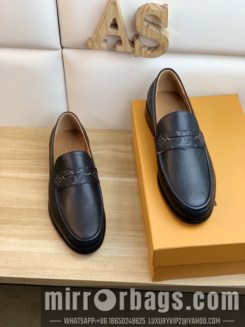 LV Replica Shoes LV SZ 38-44 22301304