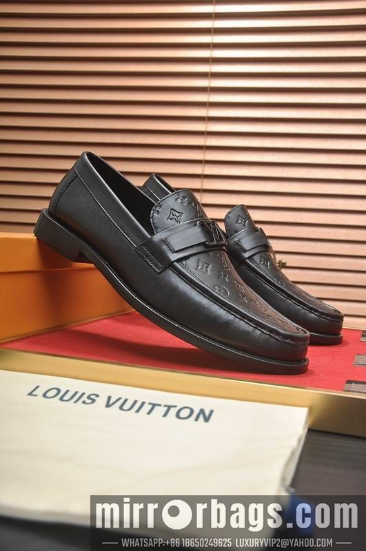 LV Replica Shoes LV sz38-45 mnf0558