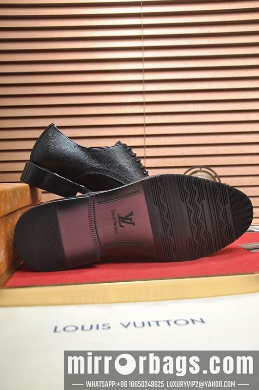 LV Replica Shoes LV sz38-45 mnf0611