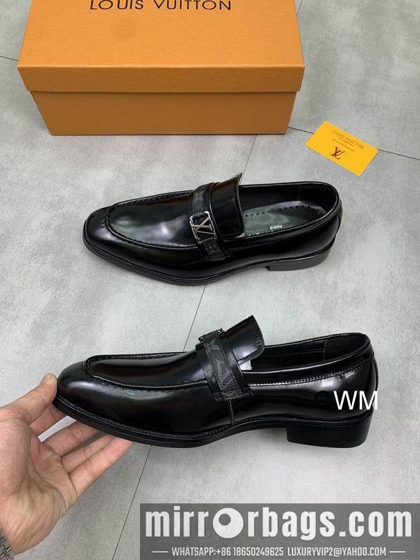 LV Replica Shoes LV colour sz38-45 WM0906