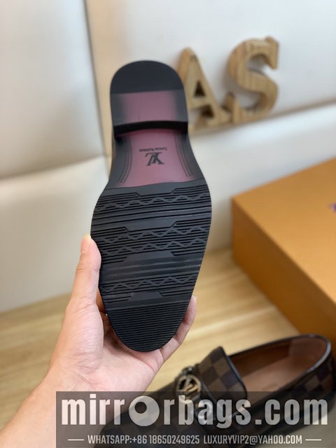 LV Replica Shoes LV SZ 38-44 22301302-3 2colors