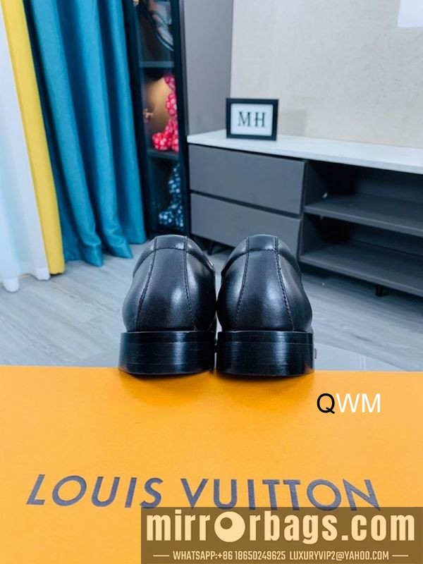 LV Replica Shoes LV colour sz38-45 WM0912