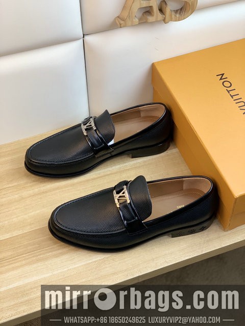 LV Replica Shoes LV SZ 38-44 22301305