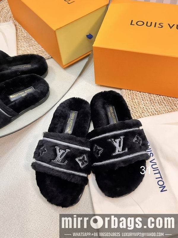 LV Replica Shoes LV sz35-40 YF1103