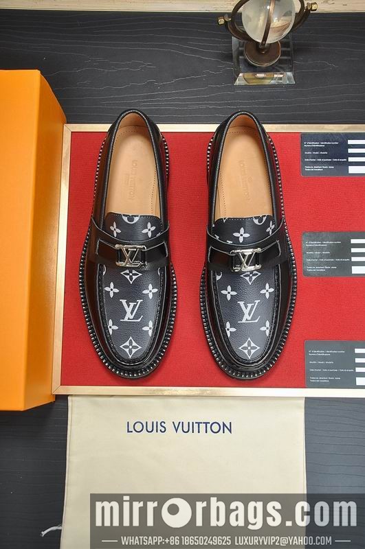 LV Replica Shoes LV sz38-45 mnf0572