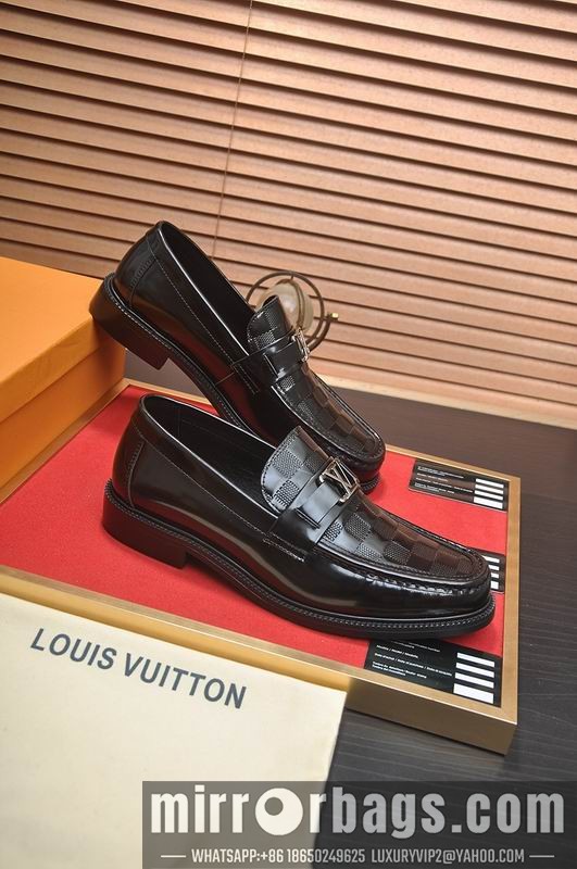 LV Replica Shoes LV sz38-45 mnf0561