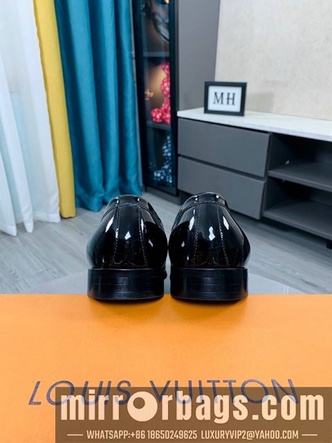 LV Replica Shoes LV SZ 38-44 22224017-8 2colors