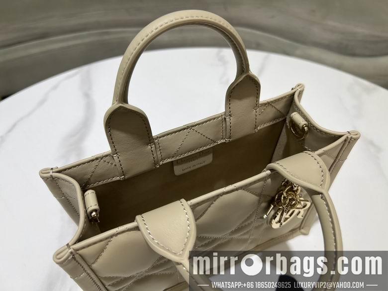 Dior Replica Bags 9225 21.5X13X7.5cm YG 4