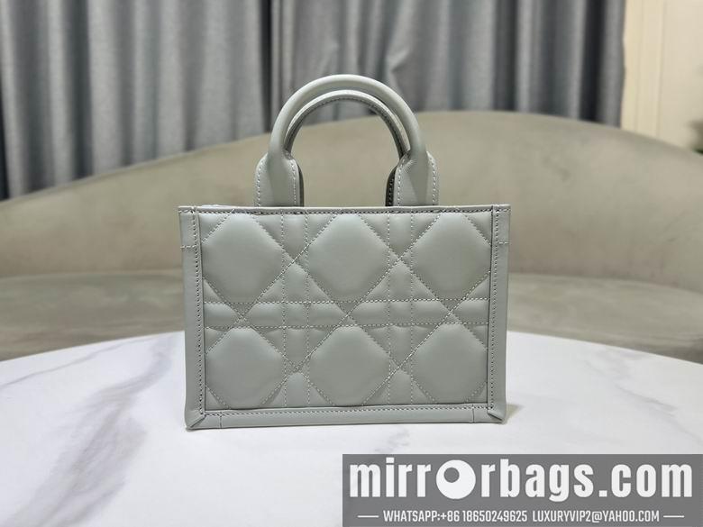 Dior Replica Bags 9225 21.5X13X7.5cm YG 3