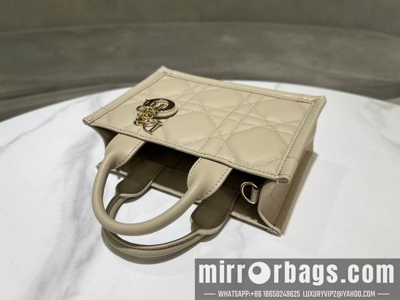 Dior Replica Bags 9225 21.5X13X7.5cm YG 4