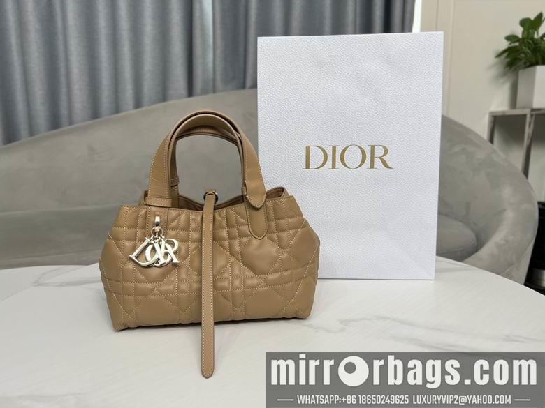 Dior Replica Bags 9282 23X15X15cm YG 3