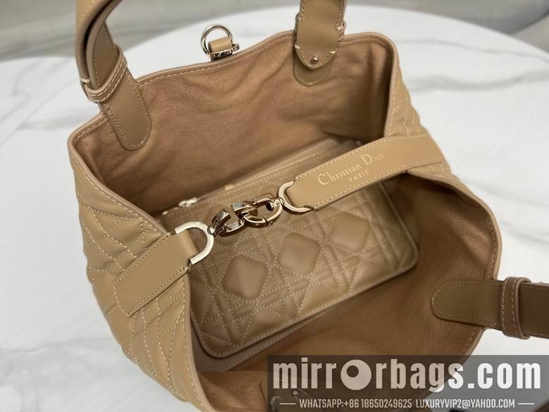 Dior Replica Bags 9282 23X15X15cm YG 3