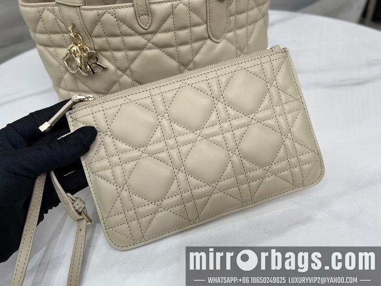 Dior Replica Bags 9282 23X15X15cm YG 2