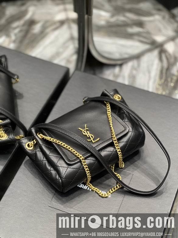 YSL Replica Bags YSL Nolita  672738 18x13x6cm 8D1