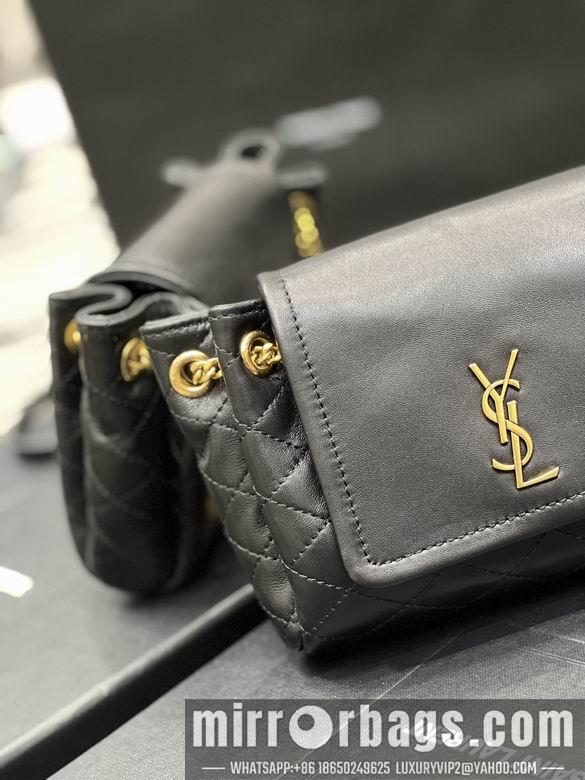 YSL Replica Bags YSL Nolita  672738 18x13x6cm 8D1