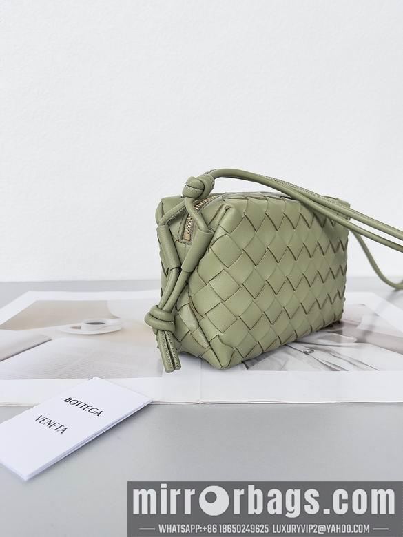 Bottega Veneta Replica Bags Loop 680254 17x10x6cm BG 4