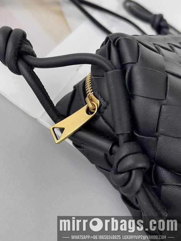 Bottega Veneta Replica Bags Loop 680254 17x10x6cm BG 2
