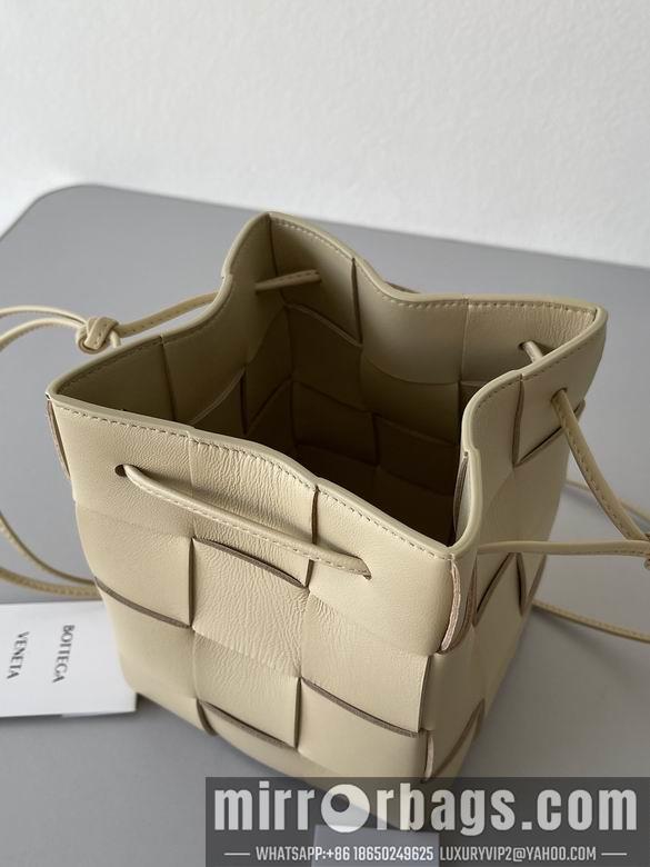 Bottega Veneta Replica Bags 680218 18x14x14cm BG 2