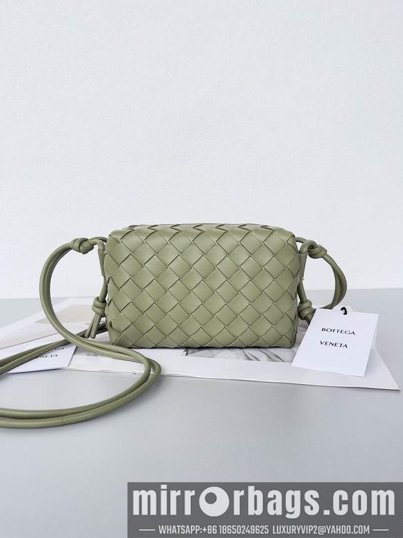 Bottega Veneta Replica Bags Loop 680254 17x10x6cm BG 4