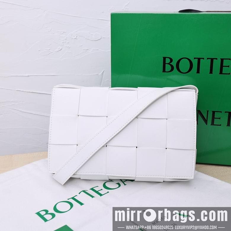 Bottega Veneta Replica Bags Cassette 3029 23X15X5.5cm XMY 4