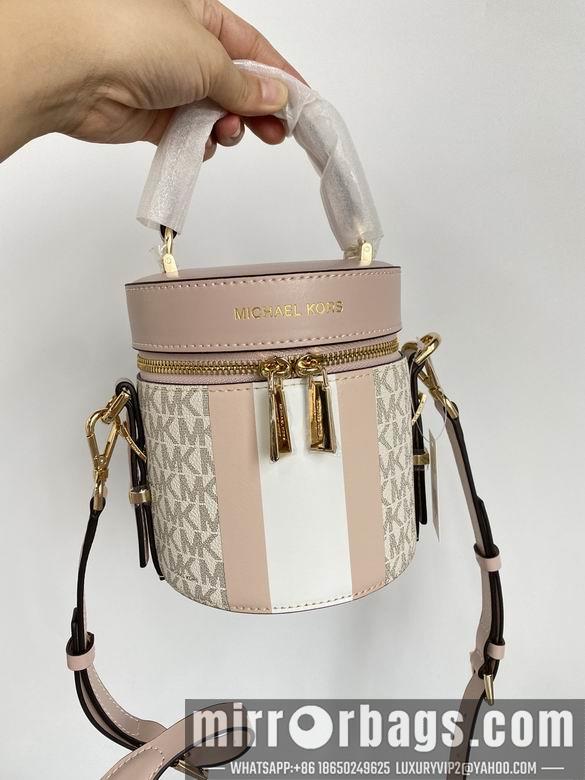 Michael Kors Bags 14X14X15cm 090926 DY 1