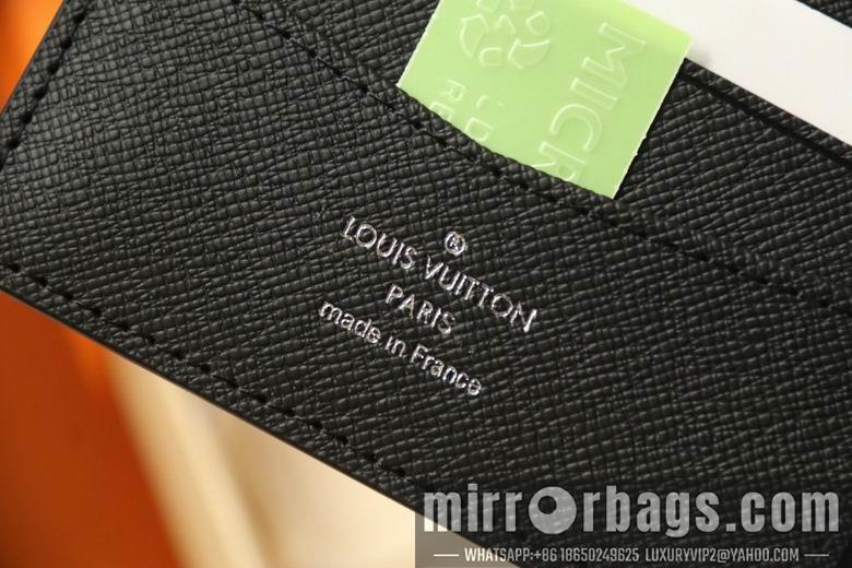 1:1 Louis Vuitton Bags M64002 11X9X2cm XM