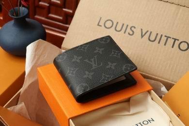 1:1 Louis Vuitton Bags M64002 11X9X2cm XM 3colour