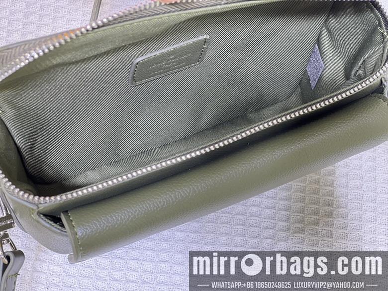 1:1 Louis Vuitton Bags Pilot M83563 20x12x5.5cm ss1
