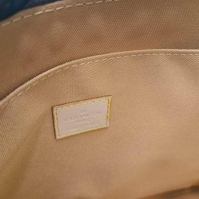 1:1 Louis Vuitton Bags M57479 33X2X25cm XM 4colour