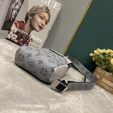 1:1 Louis Vuitton Bags M30741 13X21X5cm XM 2colour