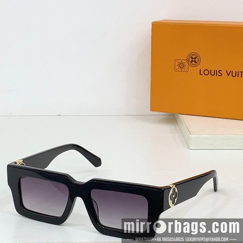 Replica LV Glasses smr48