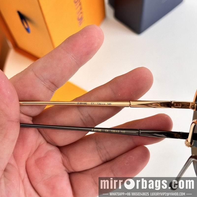 Replica LV Glasses smr145
