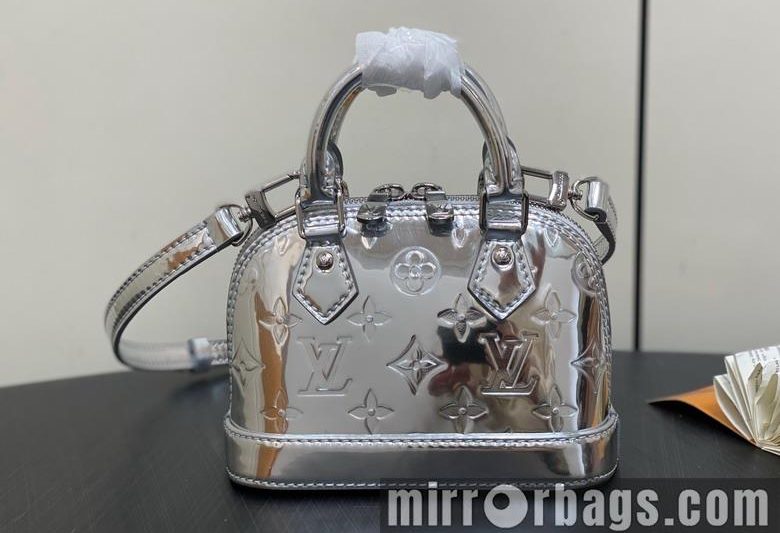 LV Replica Bags Alma M81945 18x12x8cm gf1