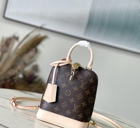 LV Replica Bags Alma M47132 15x20x10cm