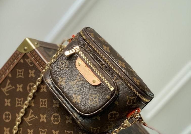 LV Replica Bags Bumbag M82347 17x12x9.5cm gf