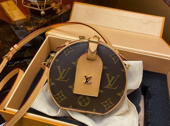 LV Replica Bags Boite Chapeau M44699 13x12x6.5cm