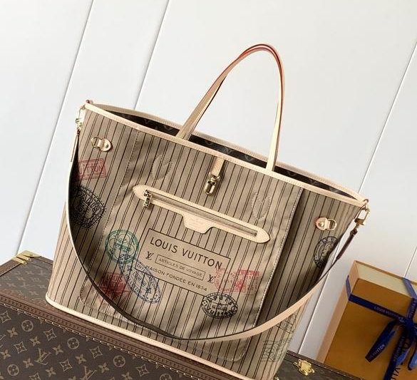 LV Replica Bags M11948 32X19X39cm