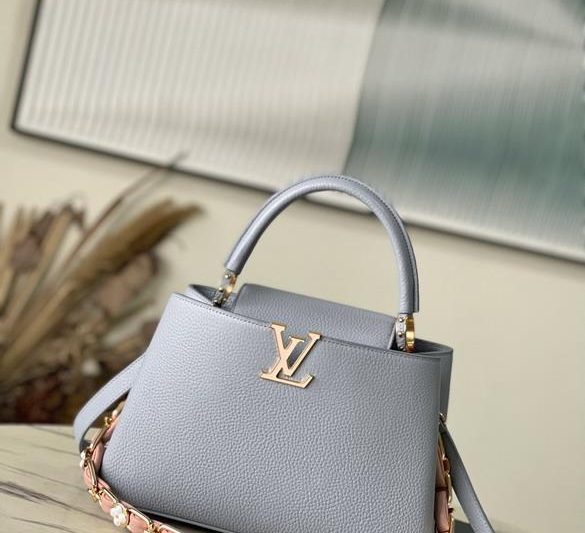 LV Replica Bags Capucines M23280 31.5x20x11cm