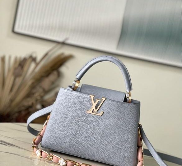 LV Replica Bags Capucines M23280 27x18x9cm