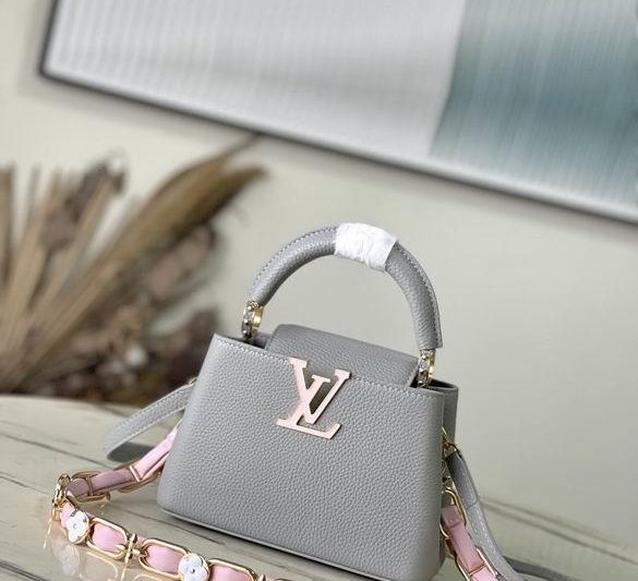 LV Replica Bags Capucines M23280 21x14x8cm gf